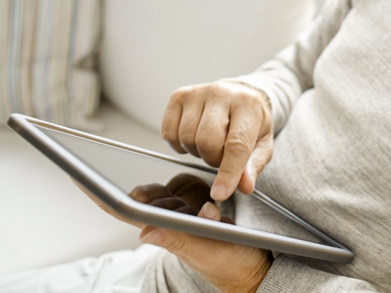 Acquisti online di apparecchi acustici: risparmio o rischio
